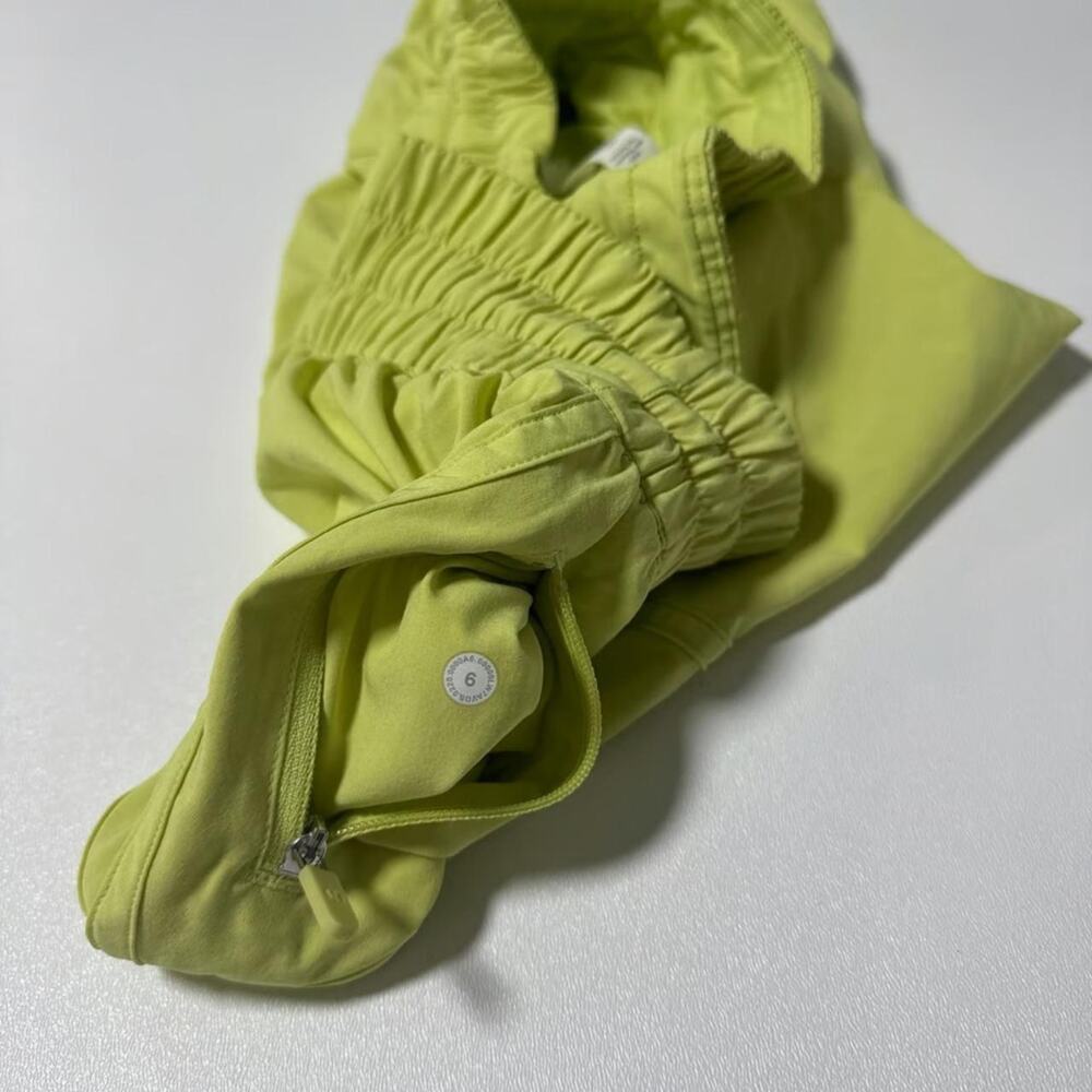 Lululemon Tracker Short 4" - Picture 5 of 7